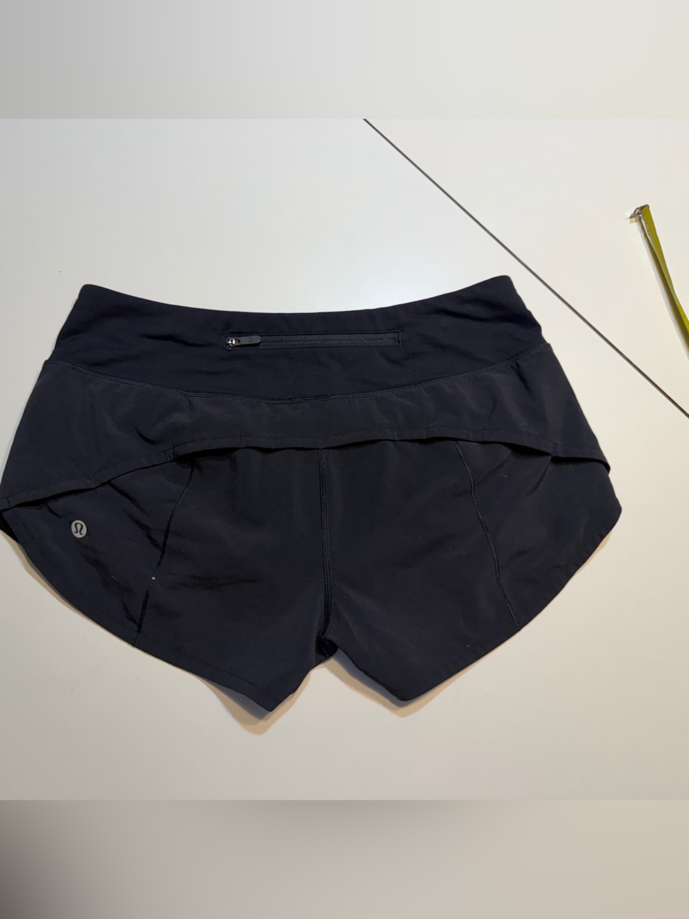 black Lululemon Speed Up Shorts size 4 mini shorts